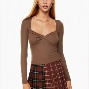 Aritzia Sundays Best long sleeve brown top. Size S